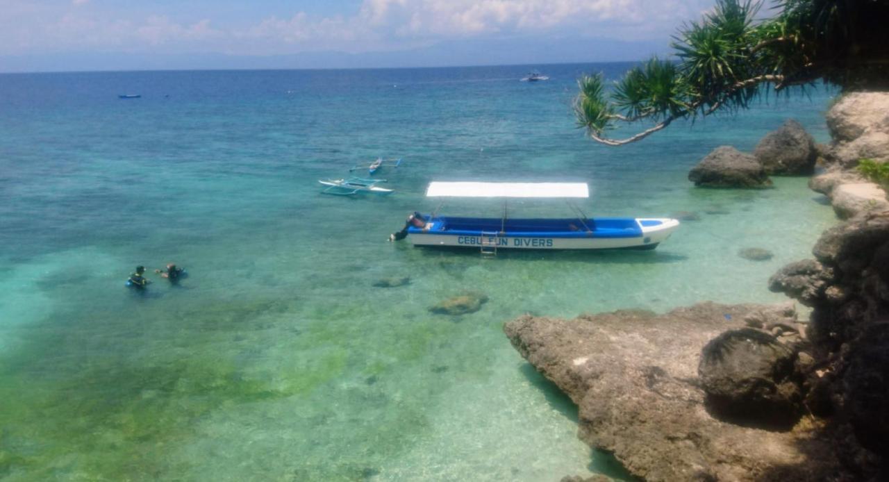 Cebu Seaview Dive Resort Moalboal Bagian luar foto
